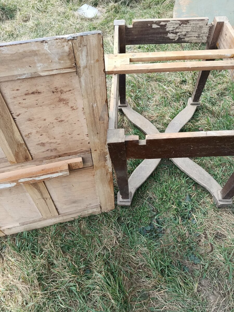 Starožitný stol-70,-eur - 3