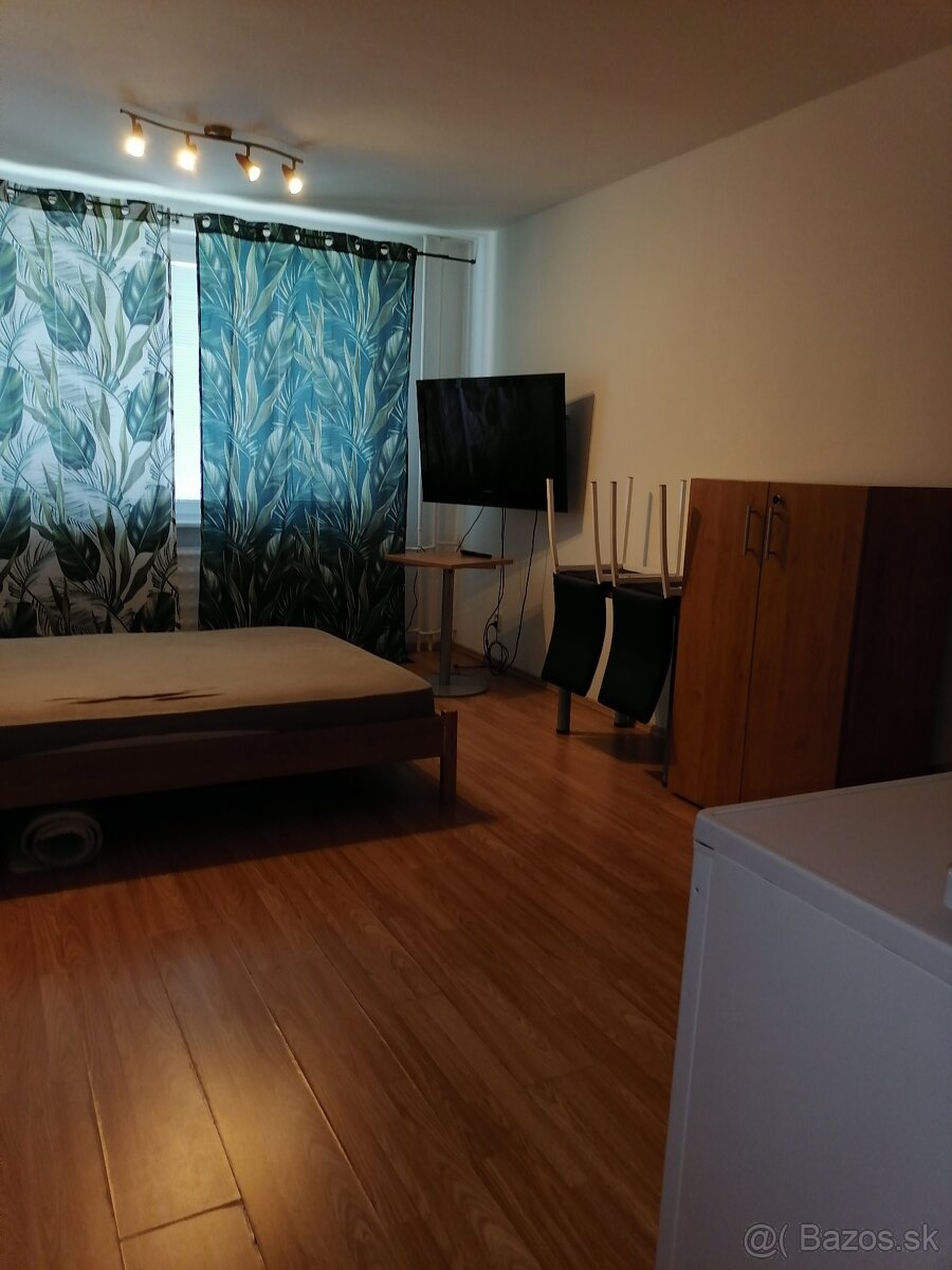 Prenájom garzonky - 3