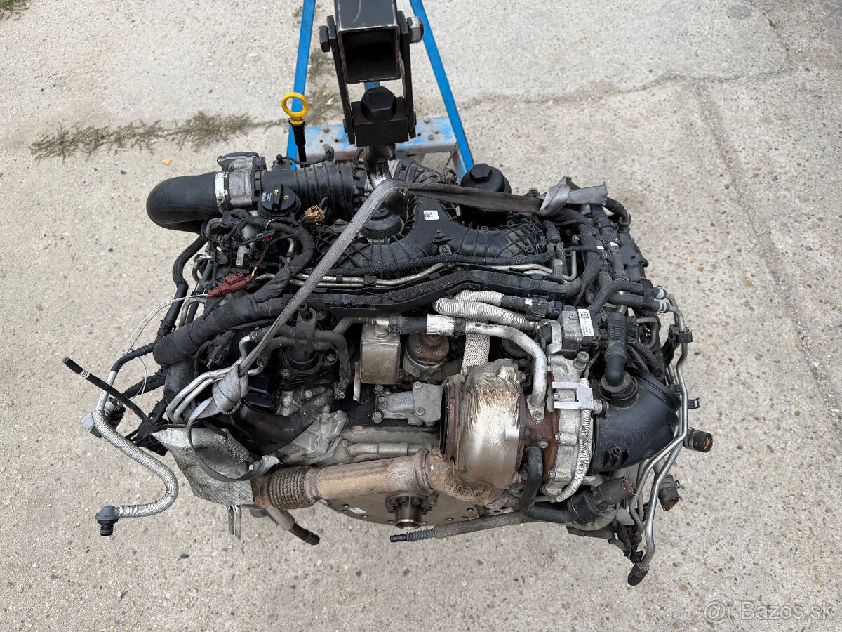 VOLKSWAGEN AMAROK 3.0 TDi V6 - 3