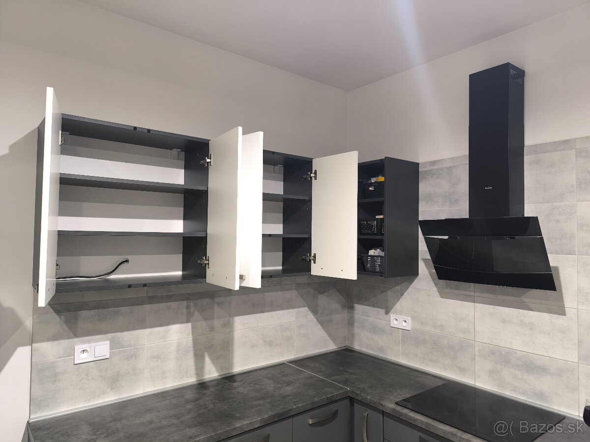Horné kuchynské skrinky + skrinka na rúru a mikrovlnku - 3