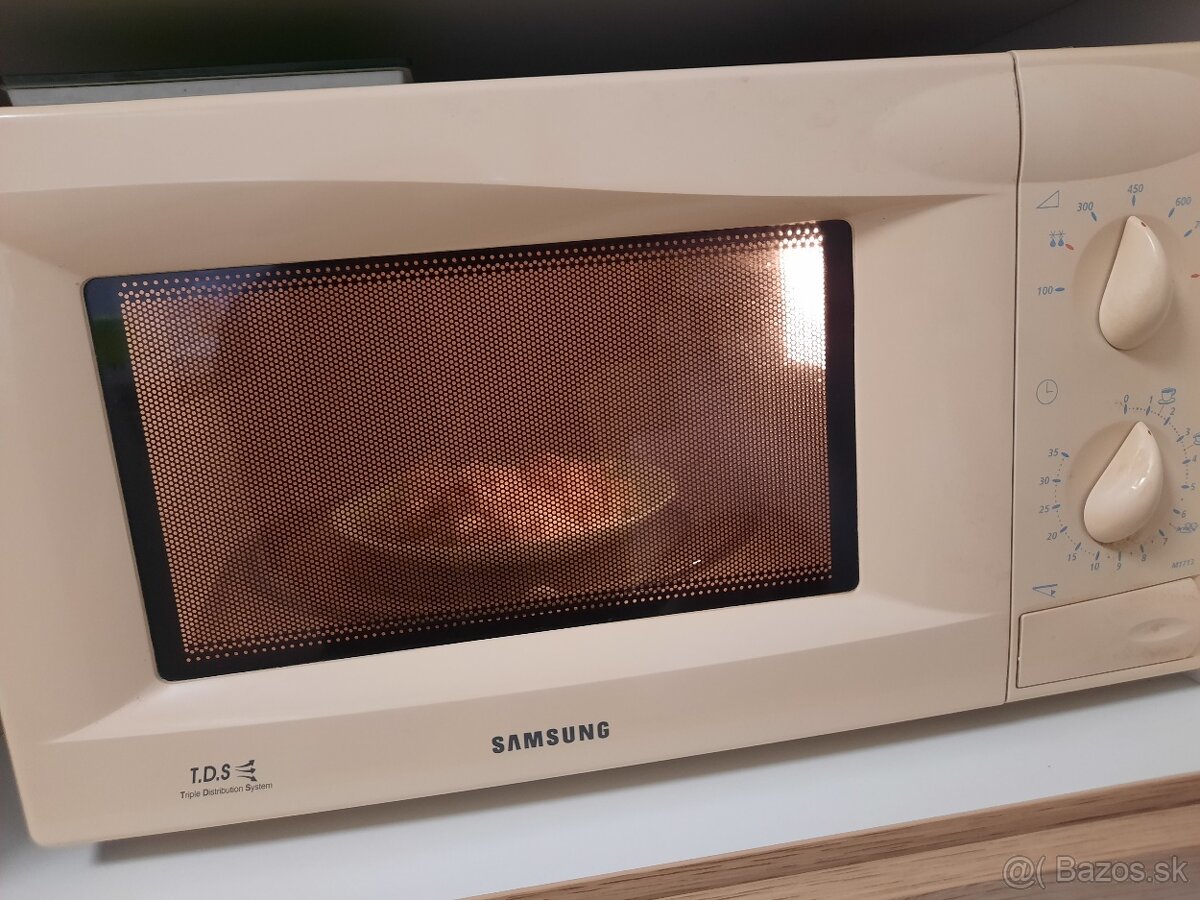 Predám mikrovlnnú rúru - 3