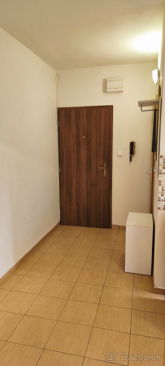 Prenájom 1-izbového bytu - 3