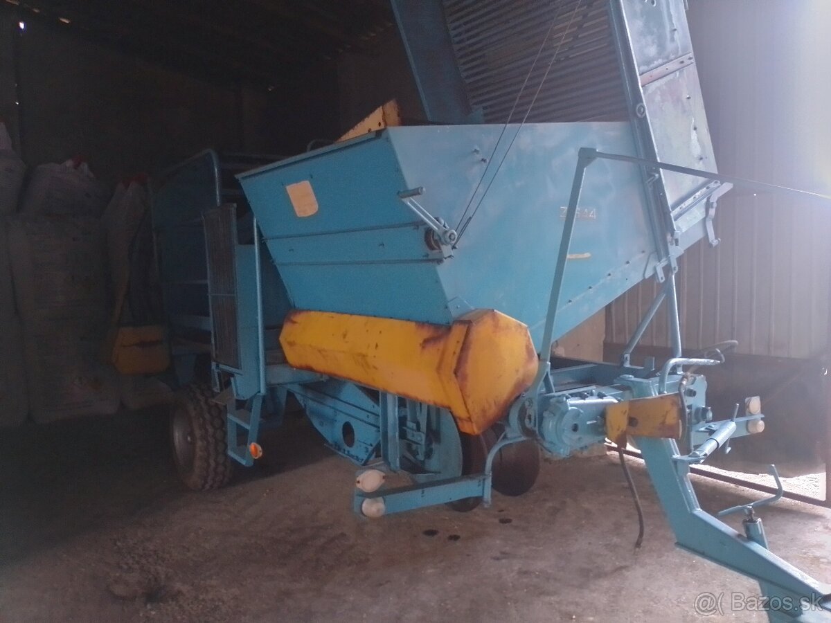 Zemiakovy kombajn Anna 644 - 3