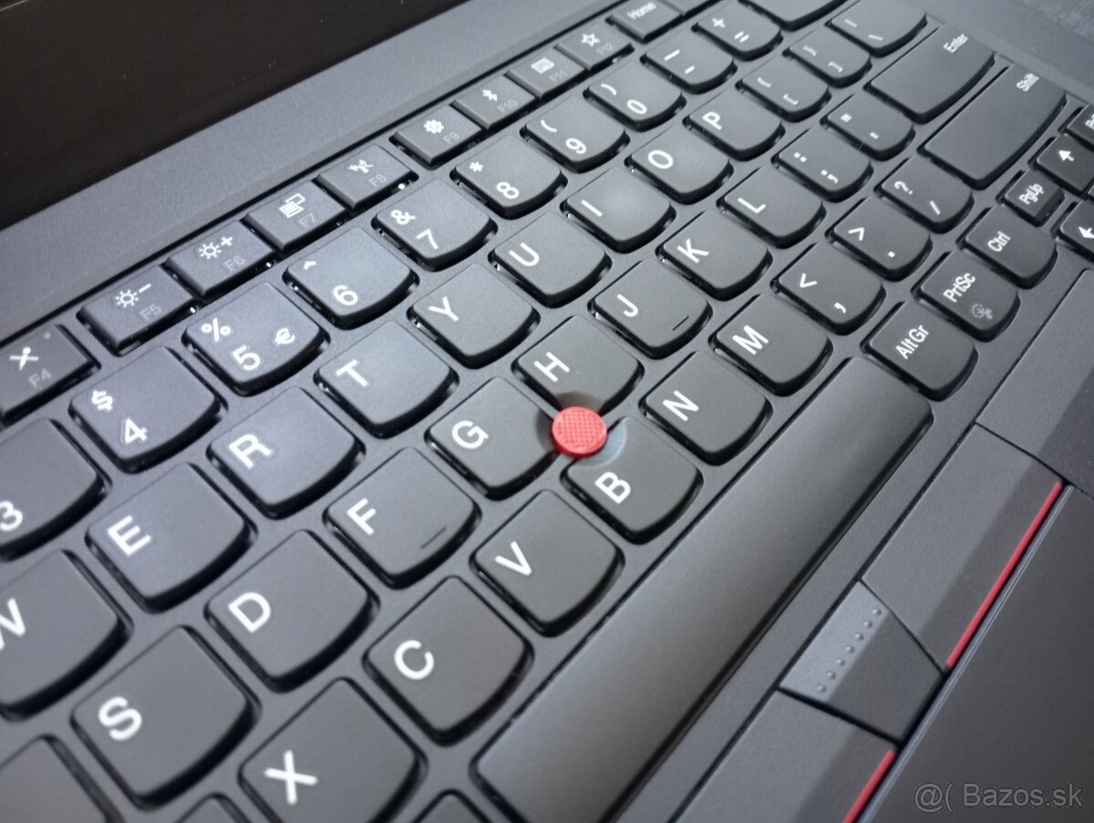 Lenovo thinkpad t470 ,Intel(R) Core™i5 , 8gb ram , HDMI - 3