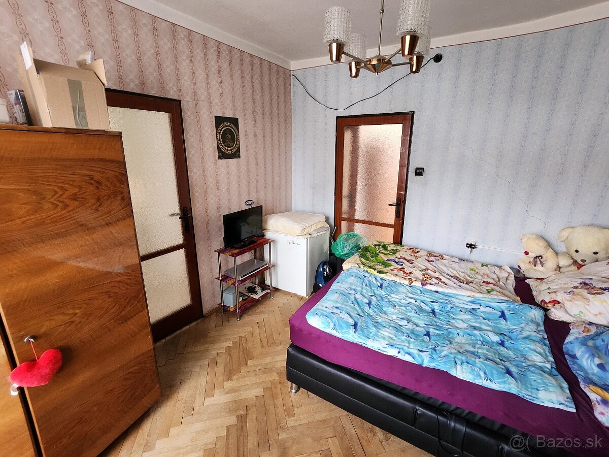 REZERVOVANÉ Na predaj 2izbový byt na ulici M.R.Štefánika - 3