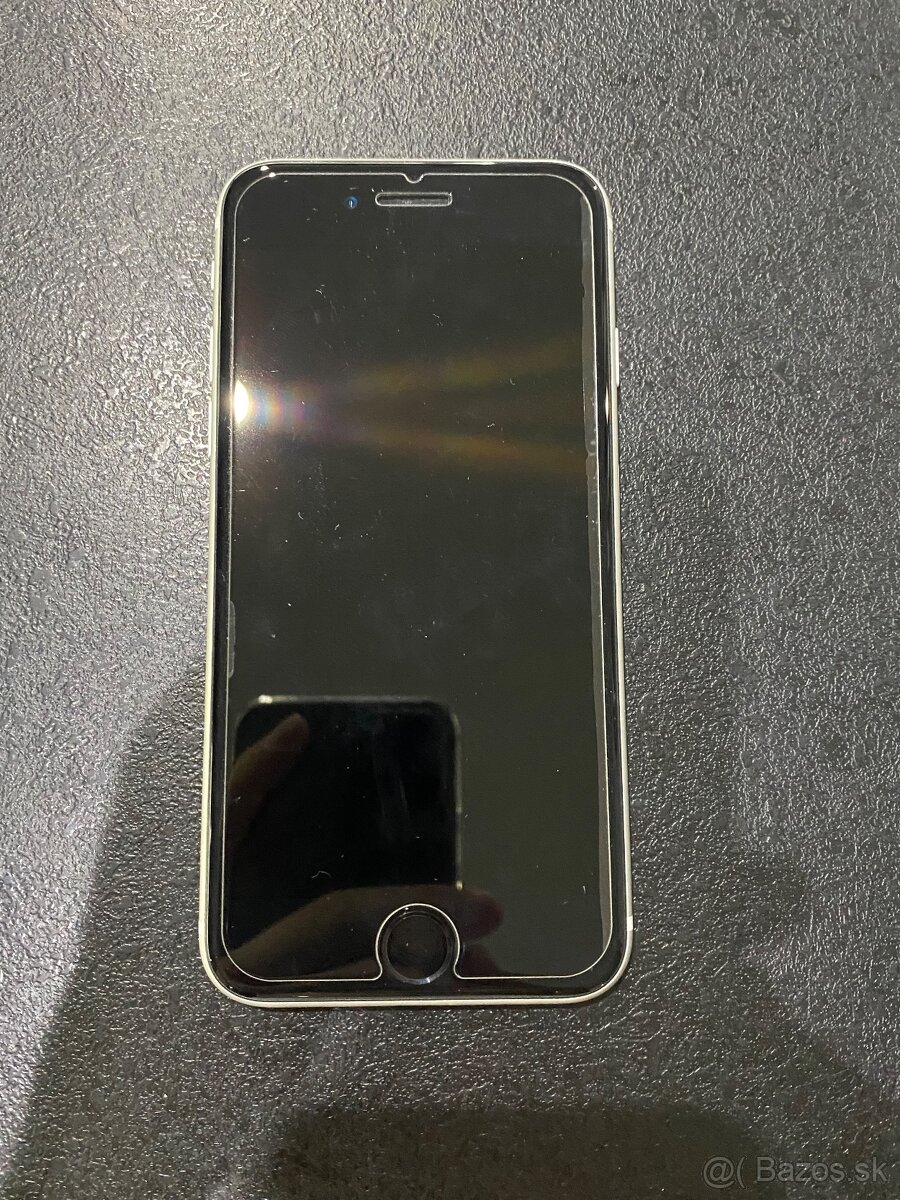 Predám iphone Se 2020 - 3