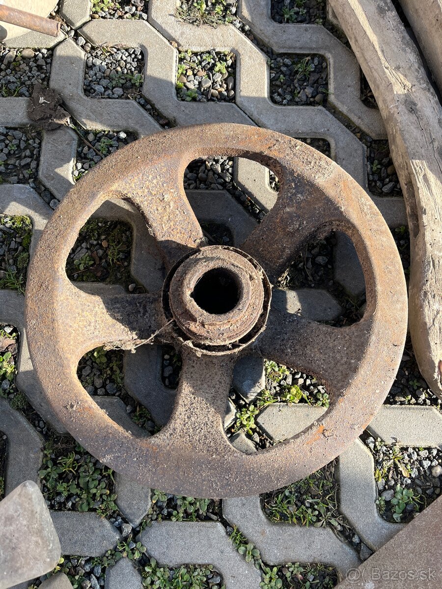 Koleso pásový traktor DT 75 - 3