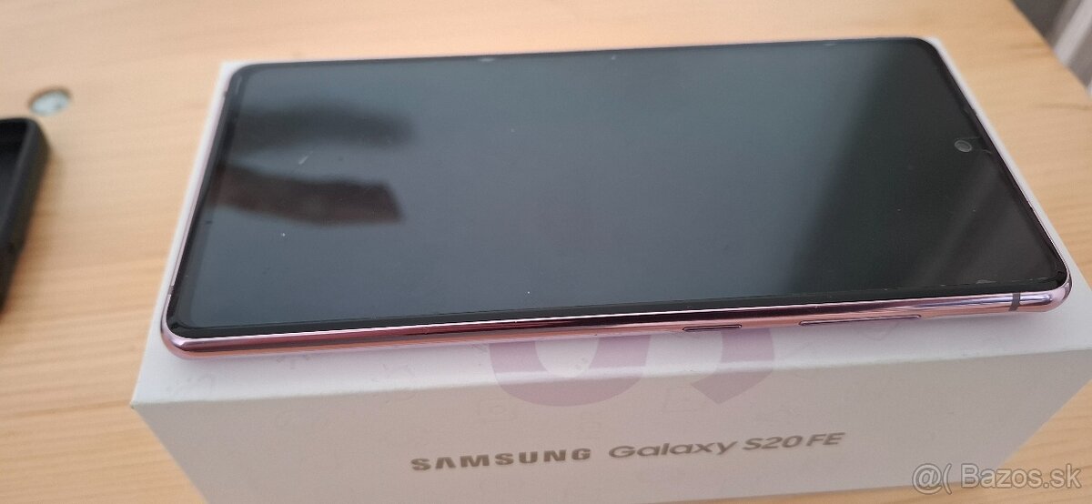 SAMSUNG GALAXY S20 FE - 3