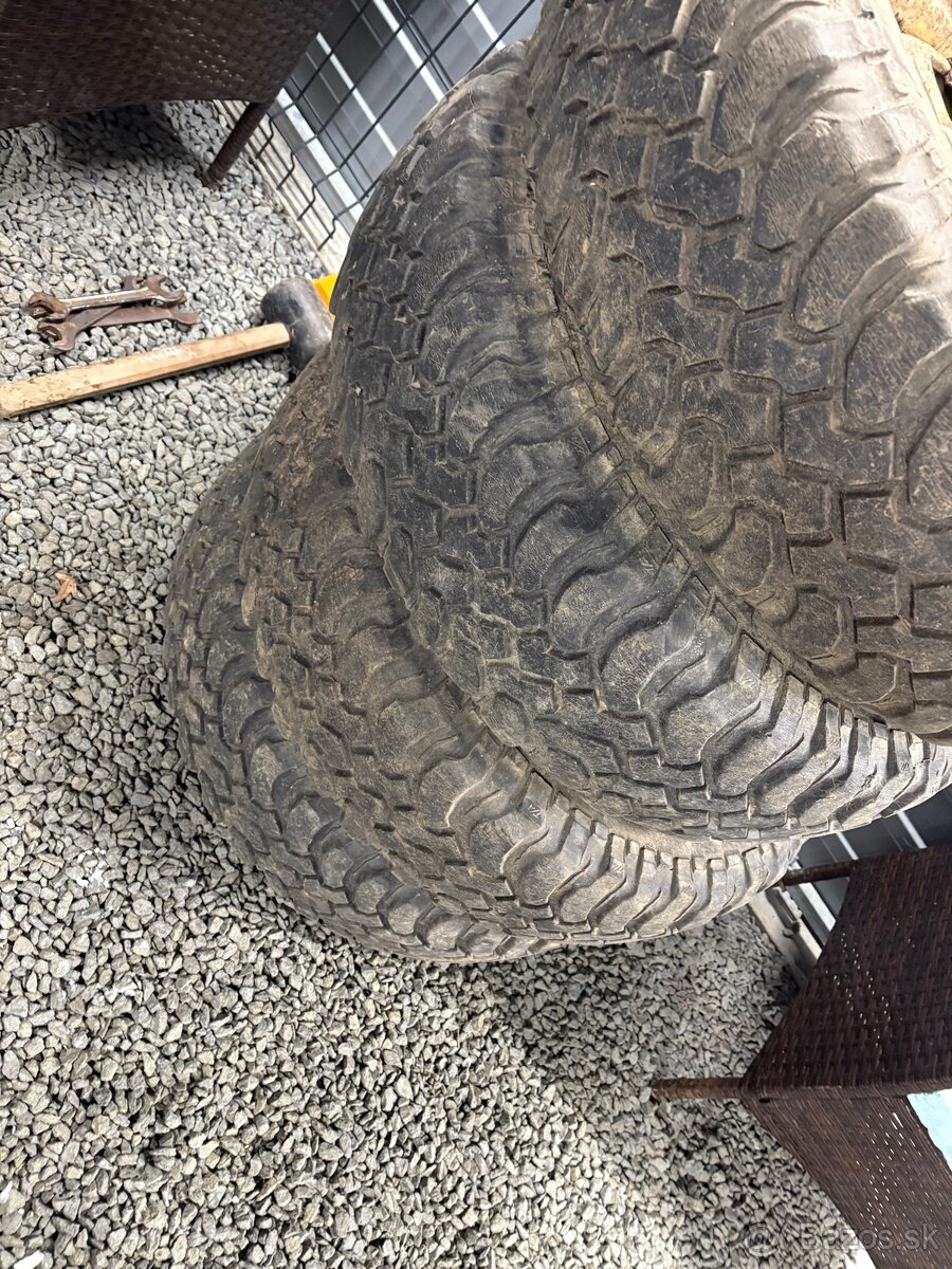 245/75 r16 - 3