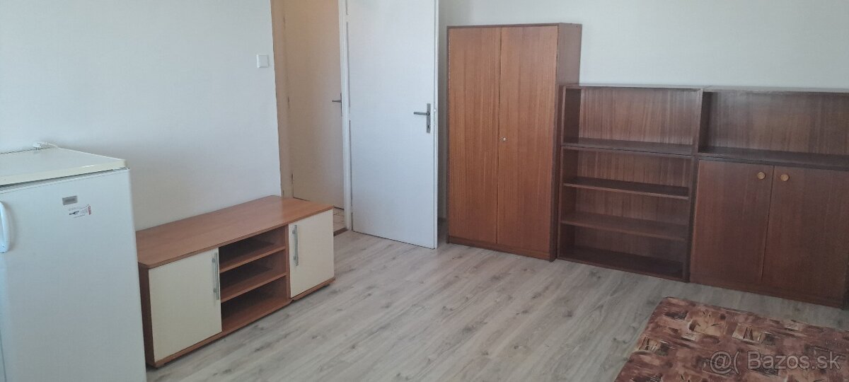 Prenájom 1 izb. byt - Liptovský Mikuláš - 3