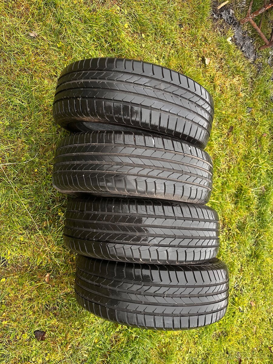 Letné Goodyear Efficient Grip 195/60R15 - 3