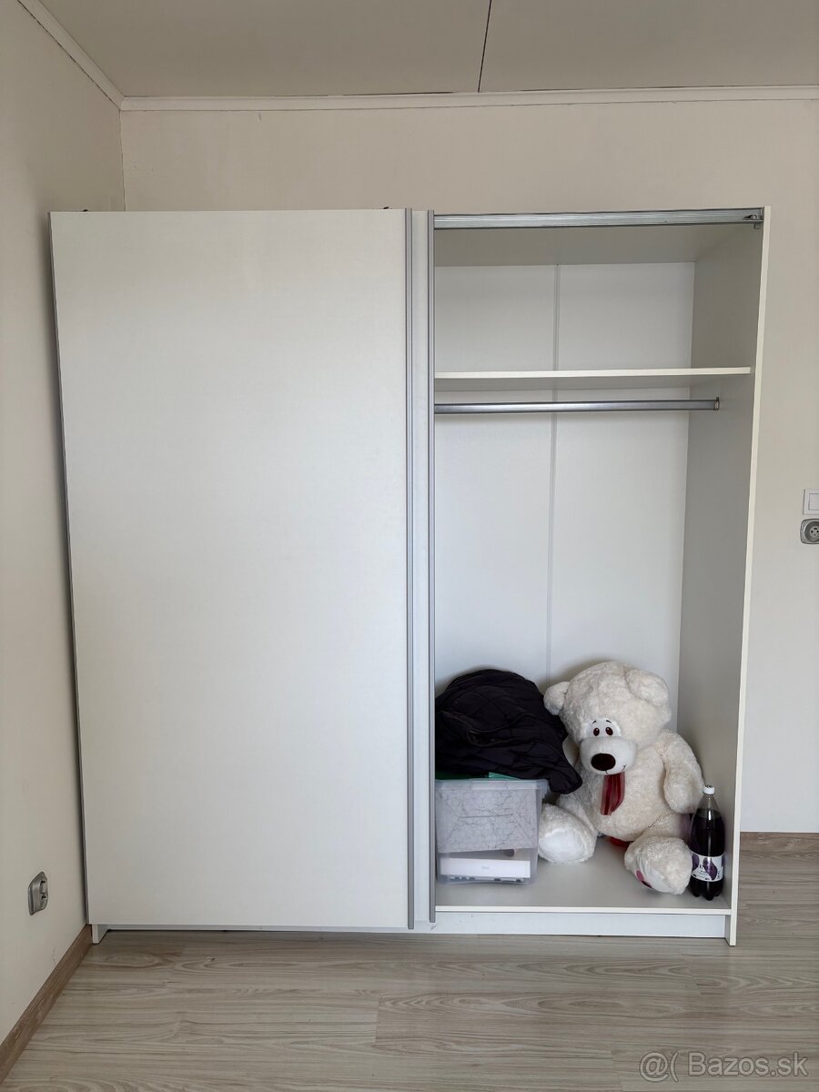 Šatníková skriňa - 3