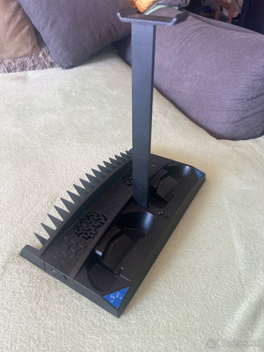 Chladiaci a dokovací stojan - 3