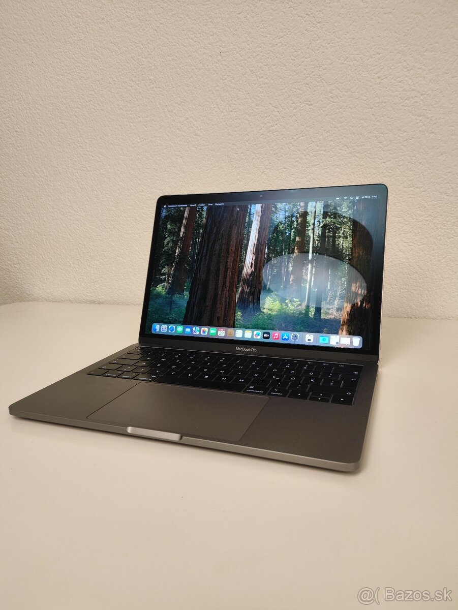 MacBook Pro 2018 | i7 • 16GB • 1TB SSD - 3