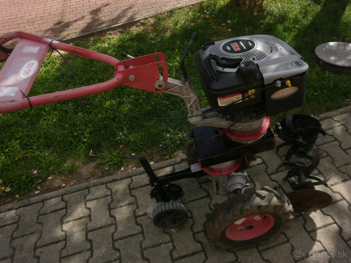 Malotraktor-rotavátor Briggs - 3