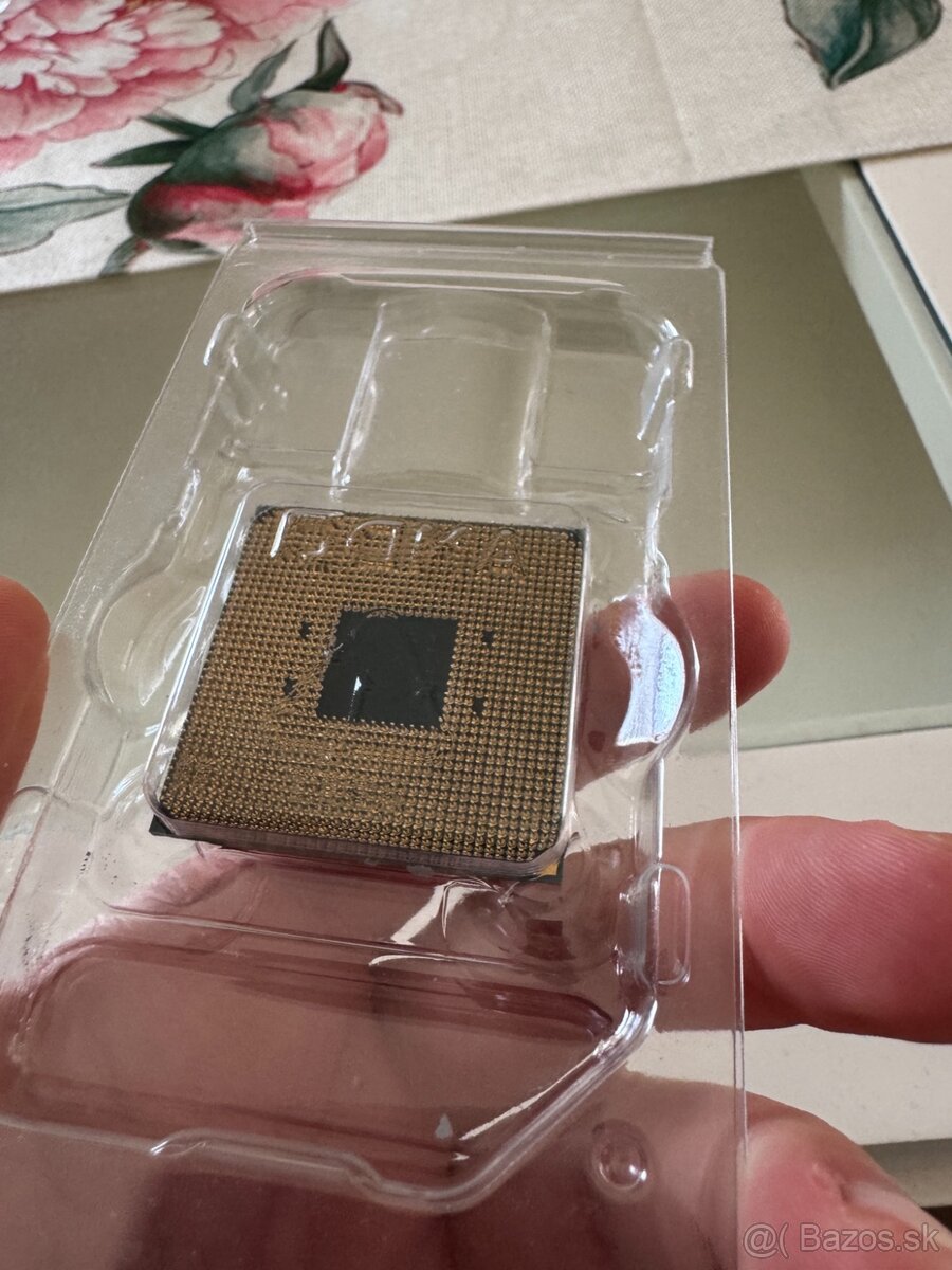 AMD Ryzen 7 5700x - 3