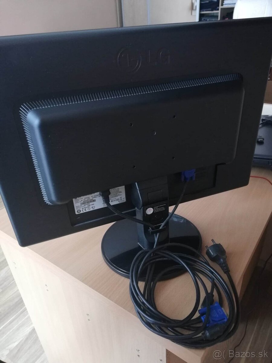 Monitor LG Flatron W2242S - 3