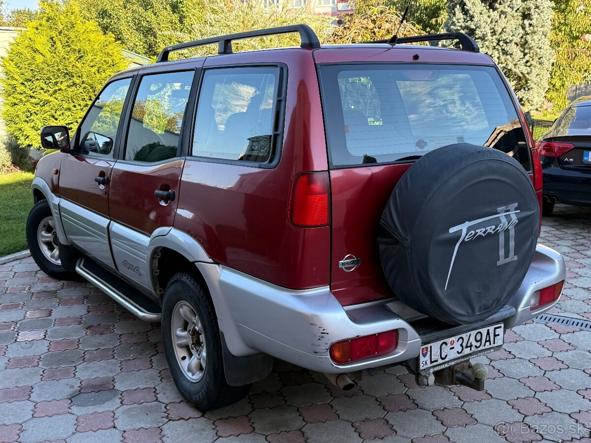 Nissan Terrano ll 2.4 - 3