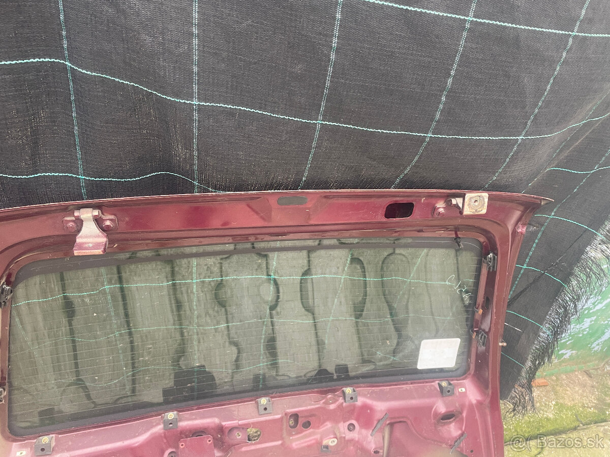 Predám piate (kufrové) dvere na Fiat Marea Weekend - 3