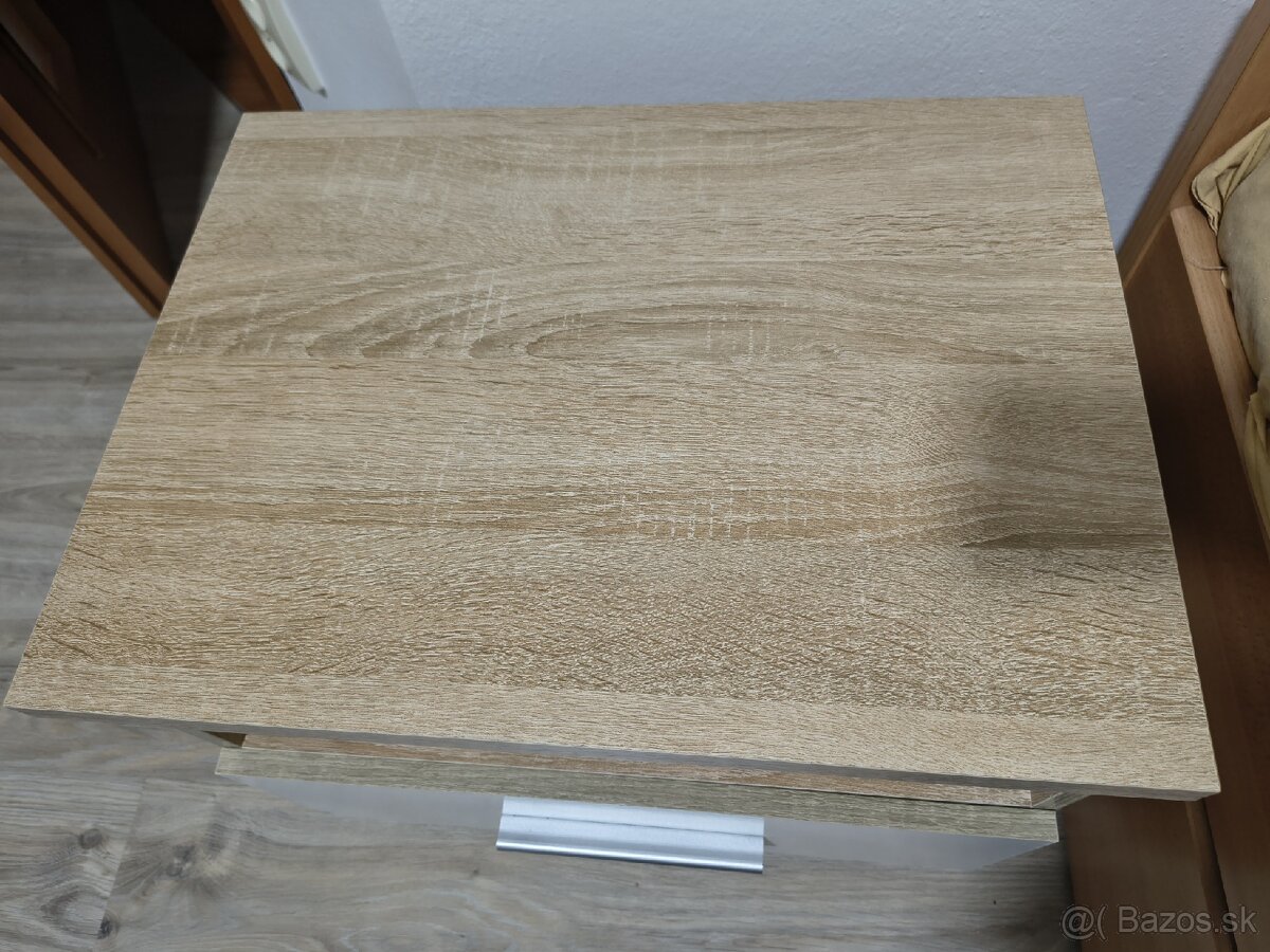 Nočný stolík - 3
