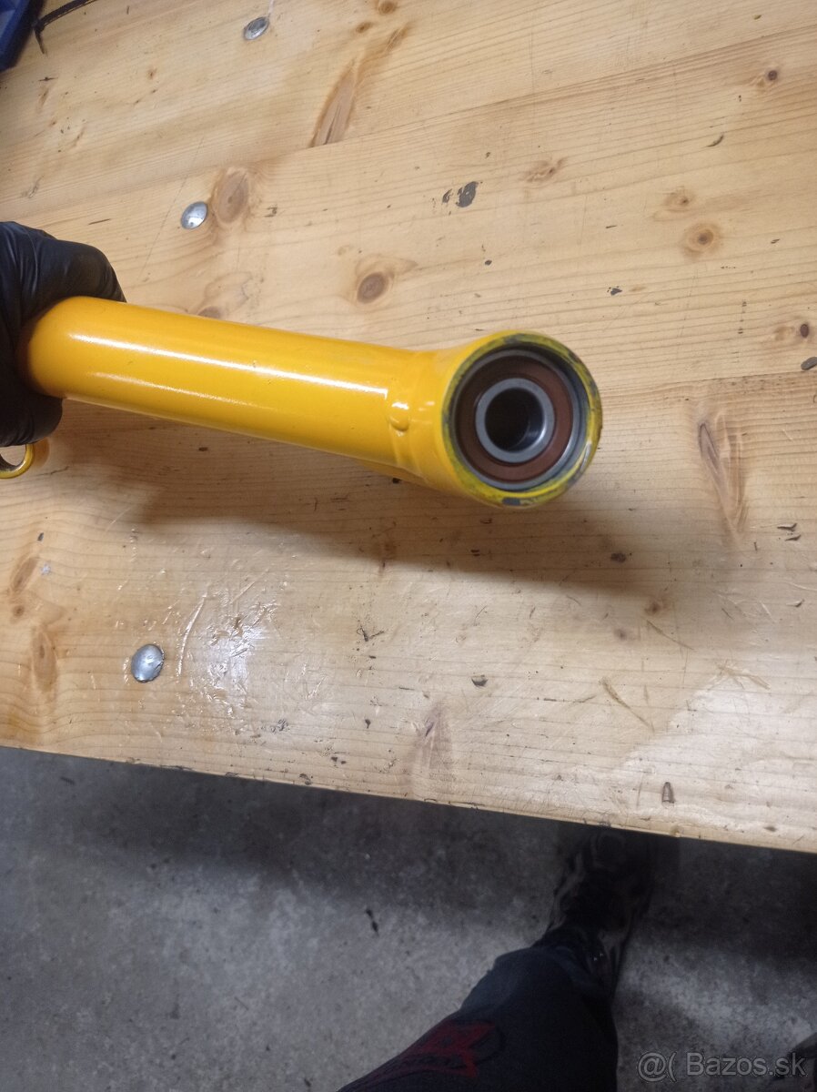 Can am renegade Outlander - rameno/vyfuk