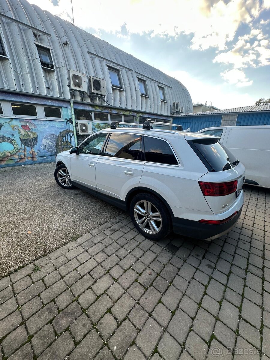 Predám Audi Q7 3.0 TDI quattro tiptronic Sline - 3