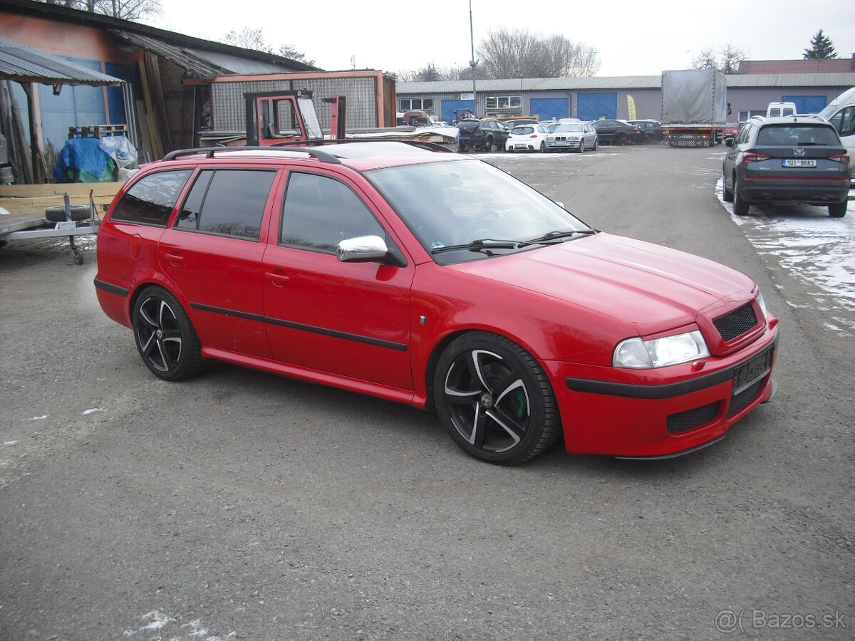 Skoda Octavia RS1 Kombi - 3