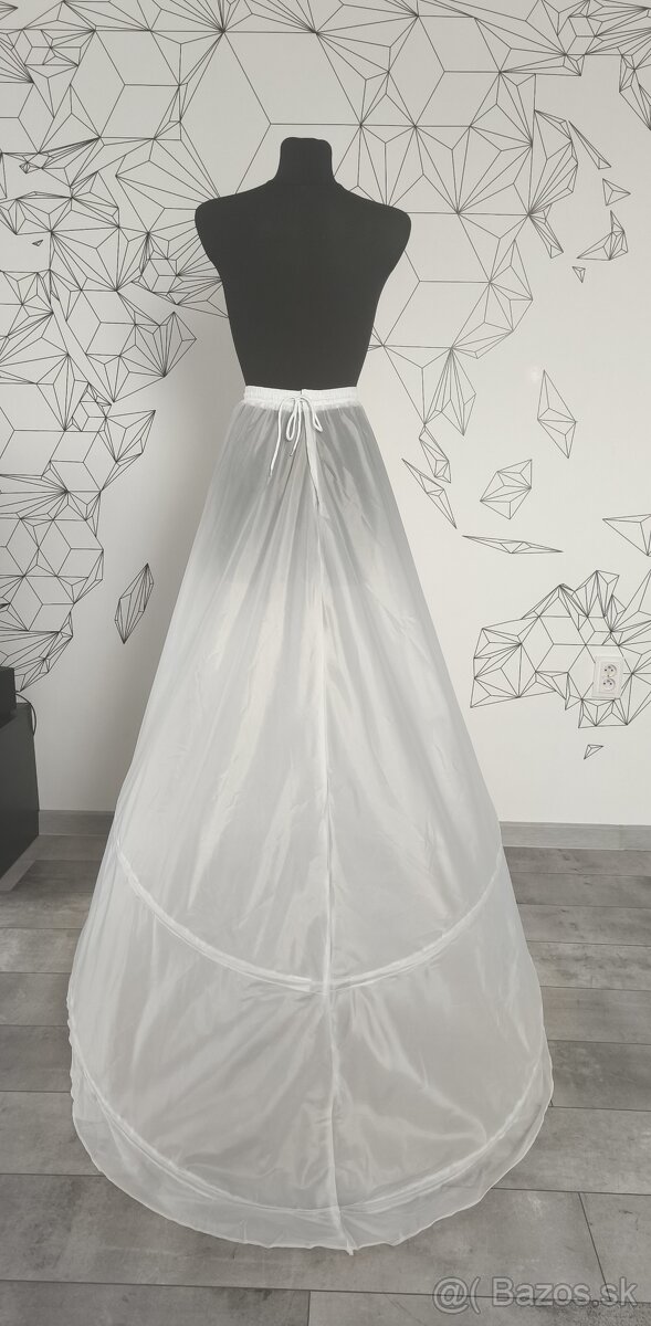 Nová spodnica pod šaty s vlečkou - 3