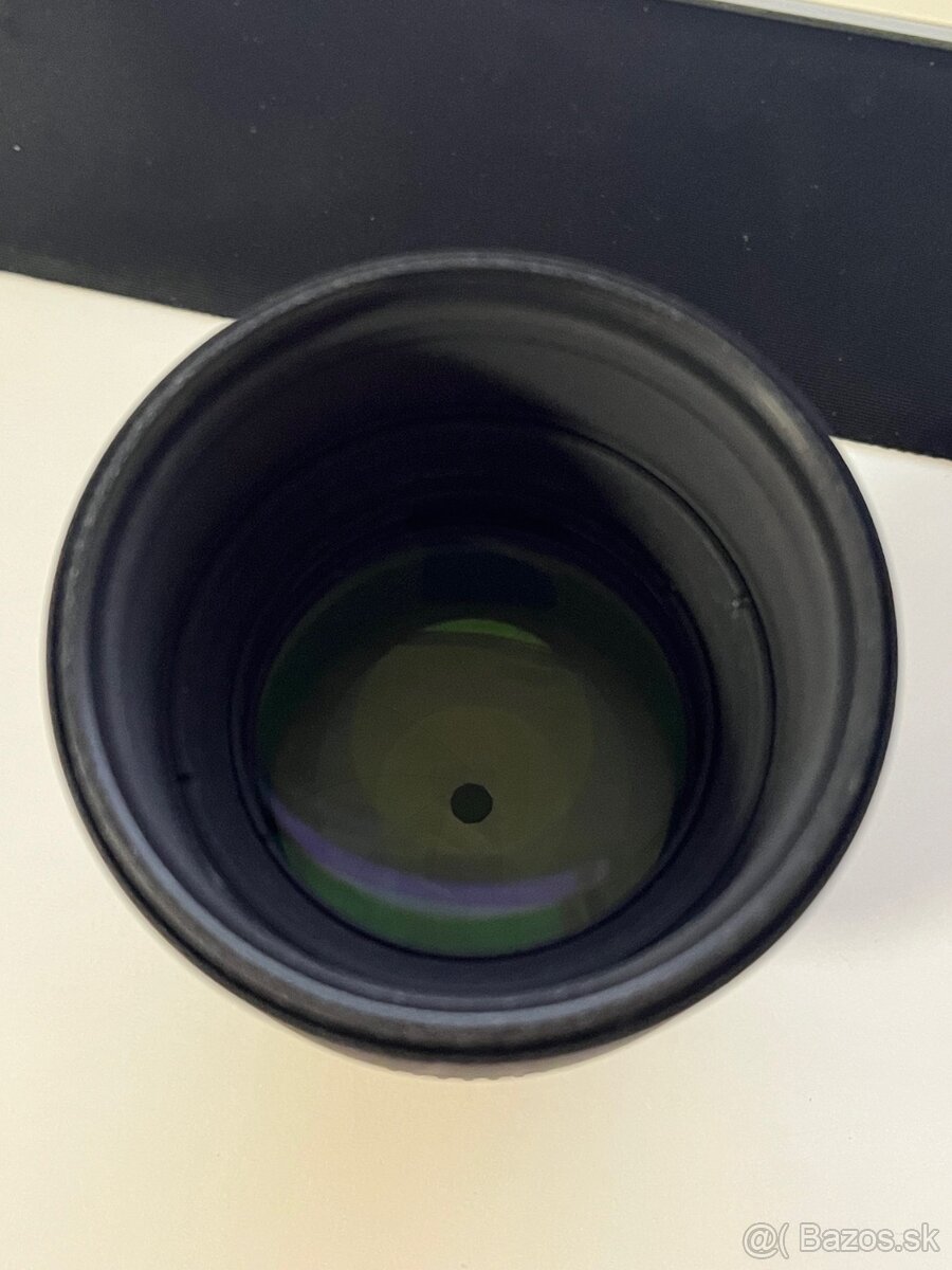 Nikon AF DC Nikkor 105mm f/2 D - 3