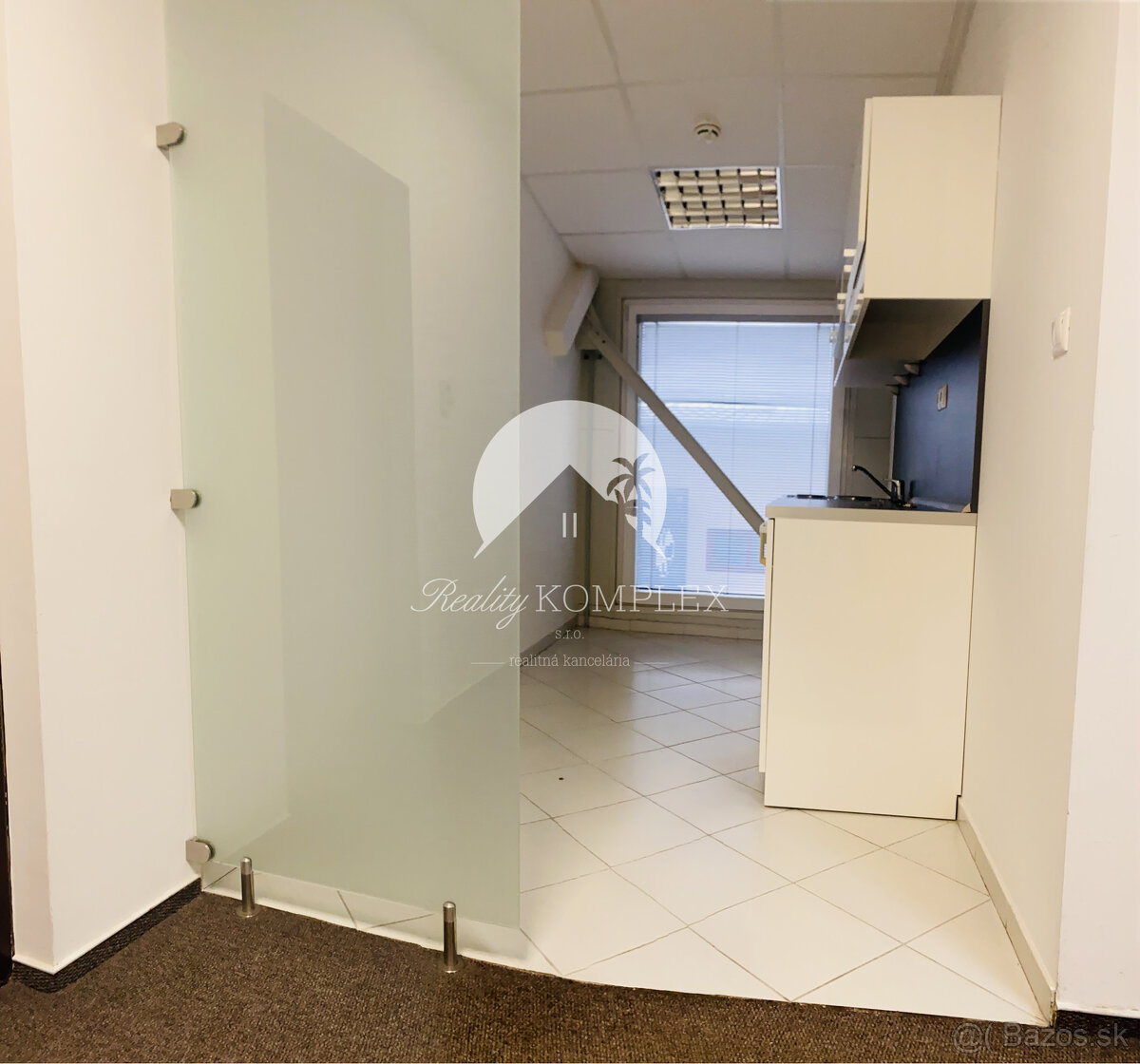 Reality KOMPLEX s.r.o Vám ponúka na prenájom moderné nebyto - 3