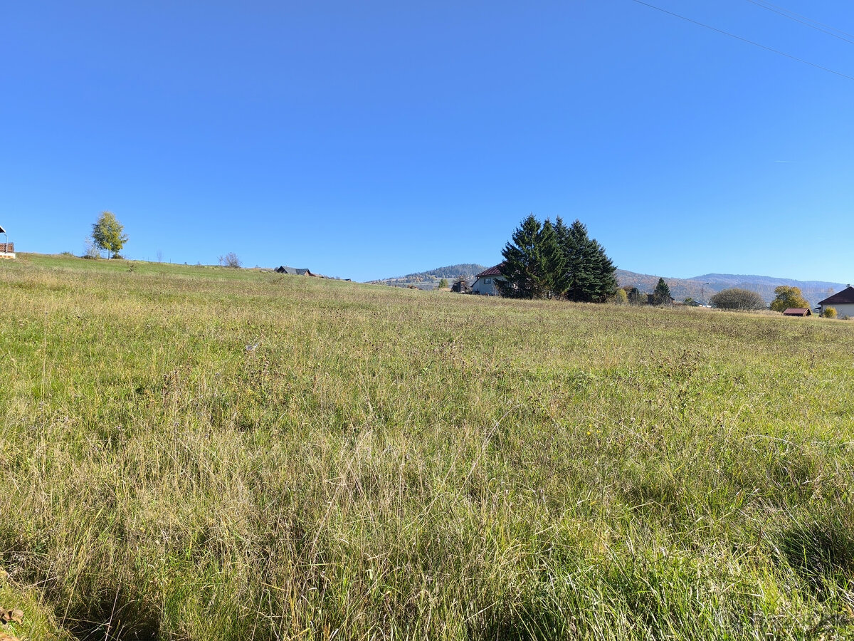 LUKRATÍVNE SLNEČNÉ POZEMKY S PRÍPOJKOU ELEKTRINY A VODY V NA - 3