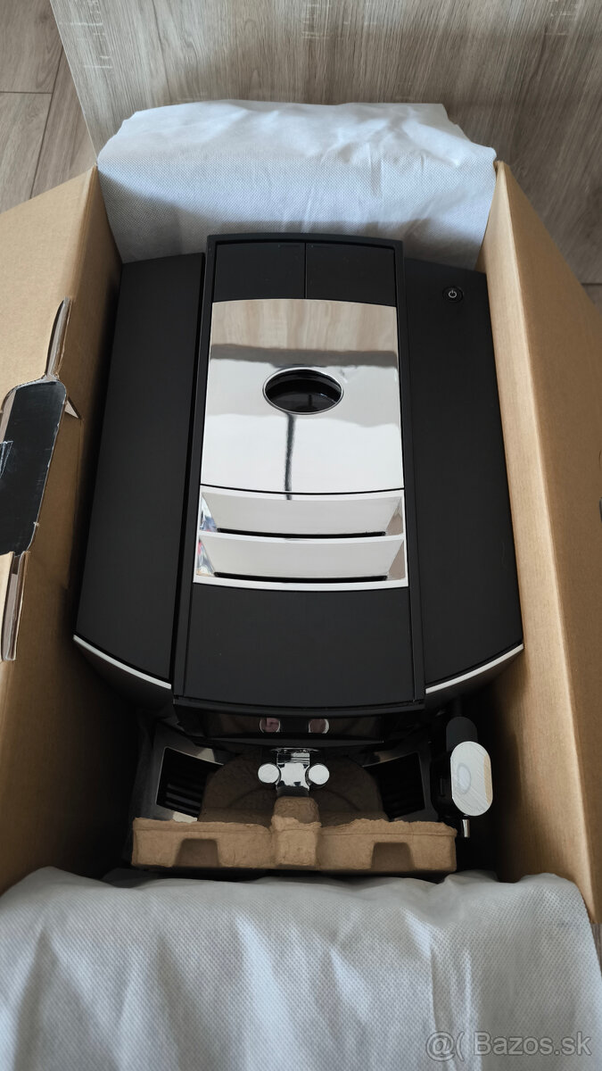 Predám automatický kávovar JURA S8 Moonlight Silver - 3