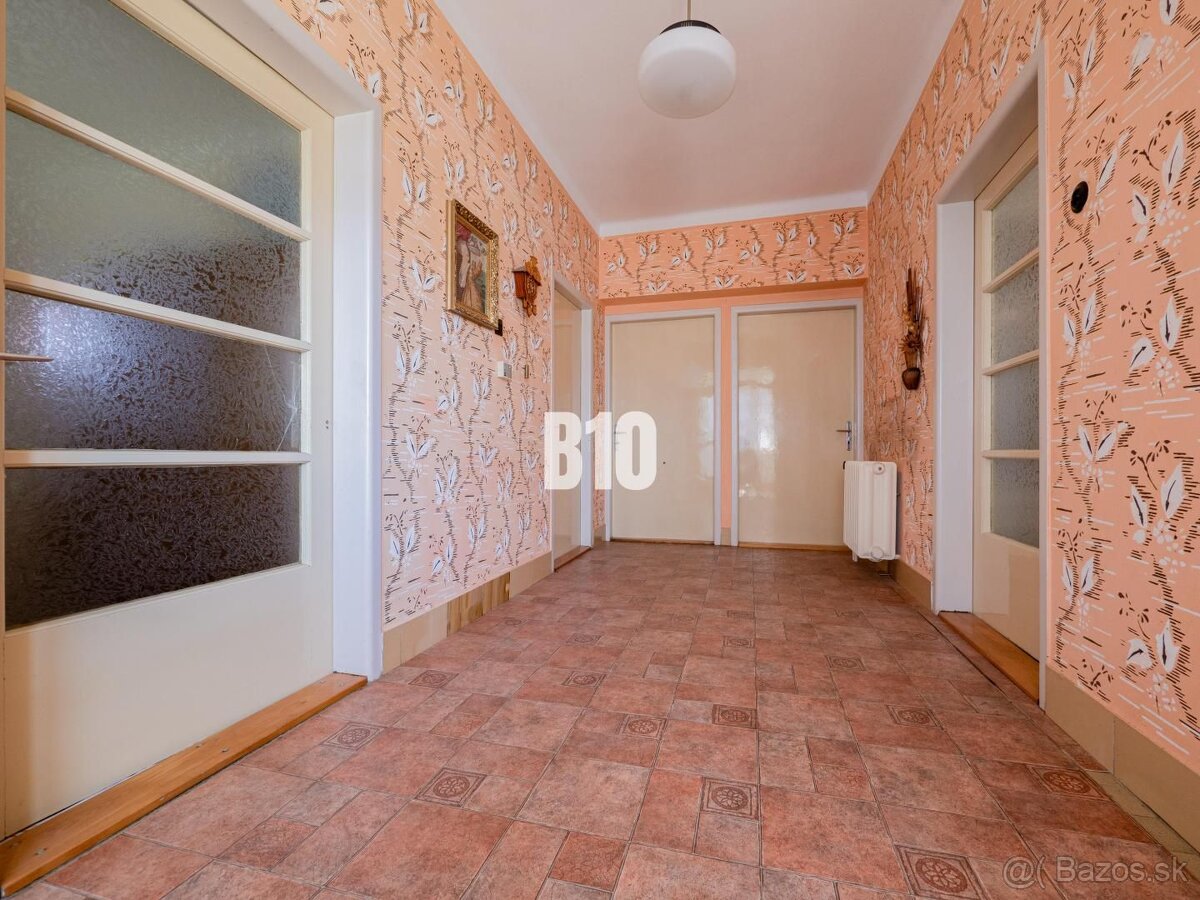 Rodinný dom Mojmirovce - 814m2 pozemok - 3