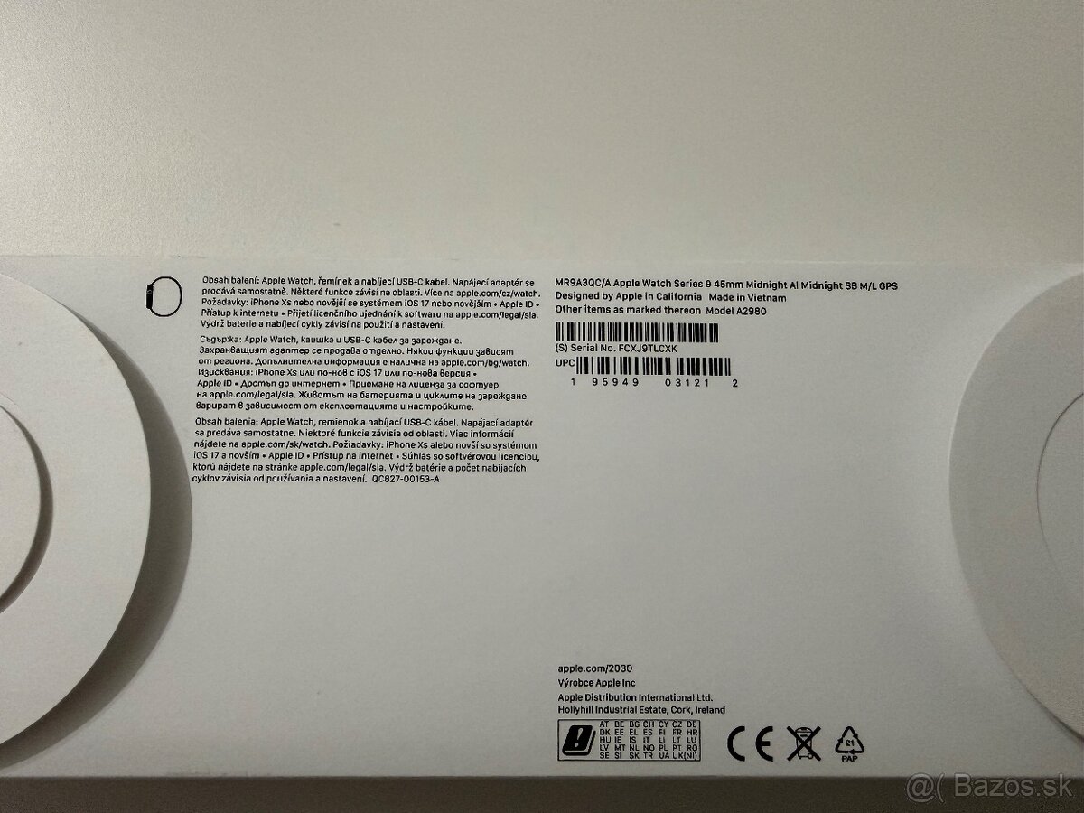 Apple Watch Series 9 45mm čierne M/L GPS - 3