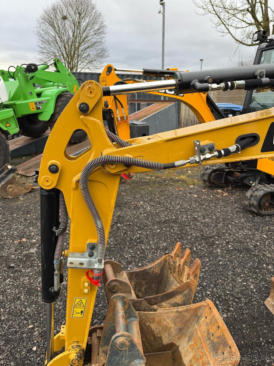 Caterpillar 301.6 - 3