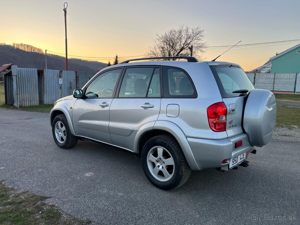 Toyota Rav 4 2.0 Special 4x4 - 3