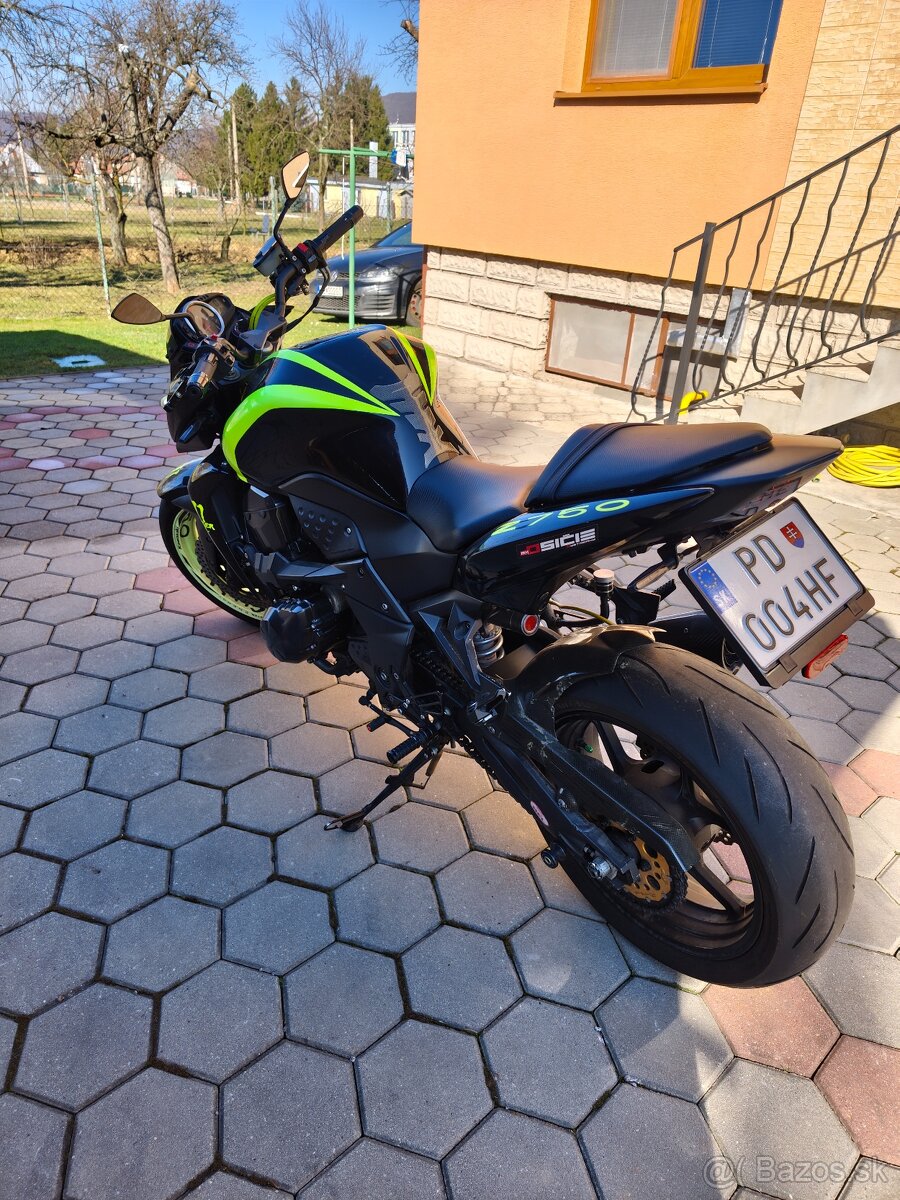 Kawasaki Z 750R - 3