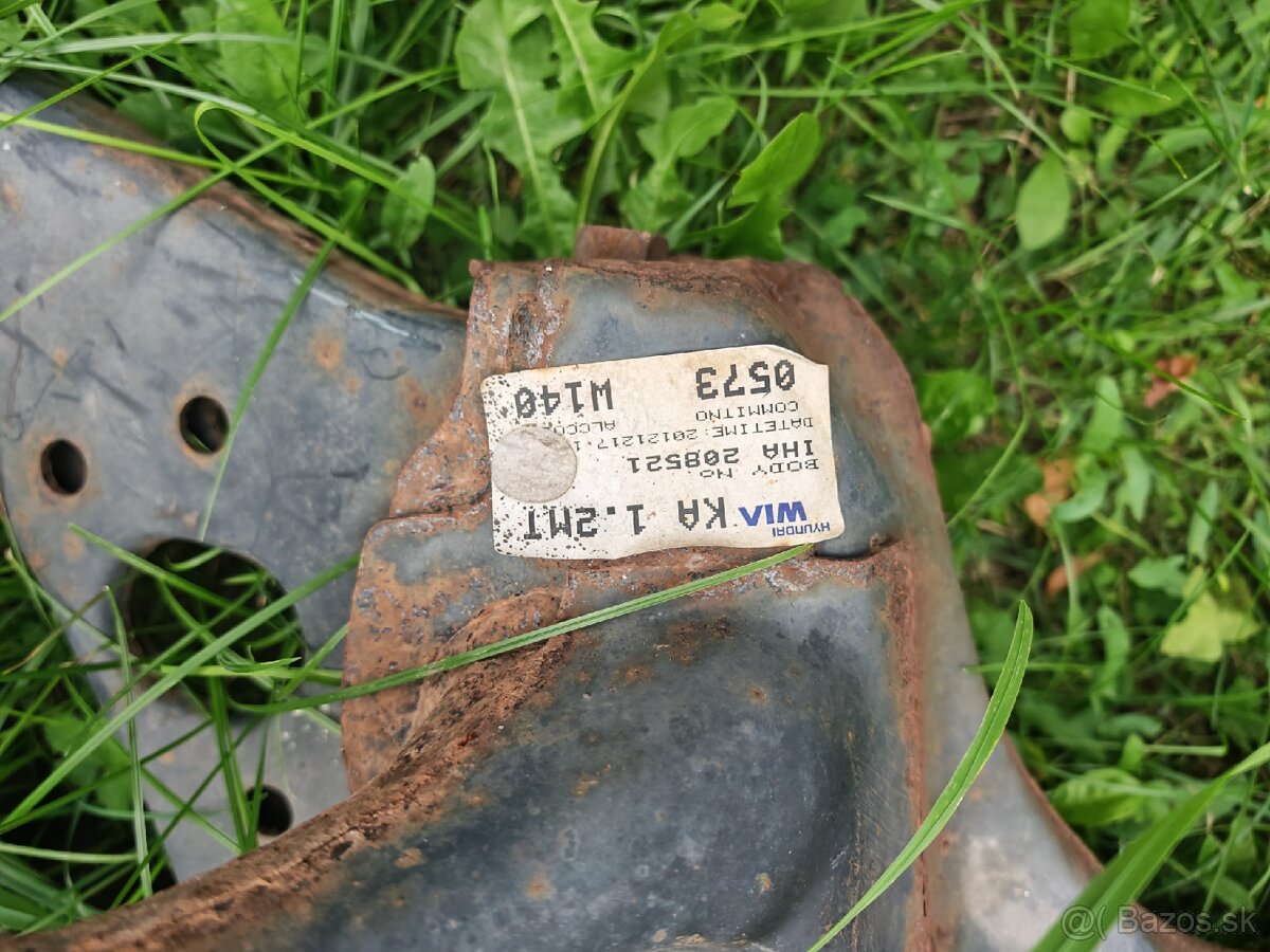 Predná náprava na Kiu Rio - 3