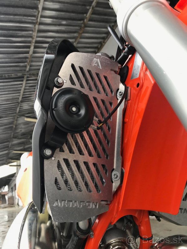 Výztuhy kryty chladiče komplet s ventilátorem KTM, Husqvarna