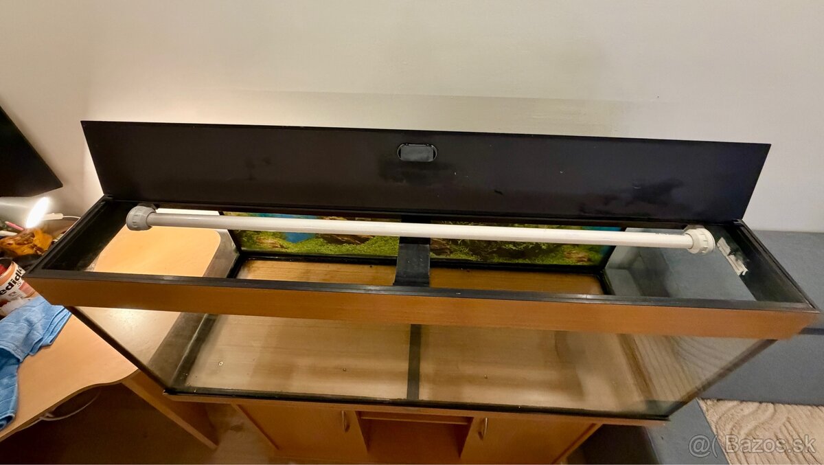 Predám akvárium JUWEL Rio 240 - 3