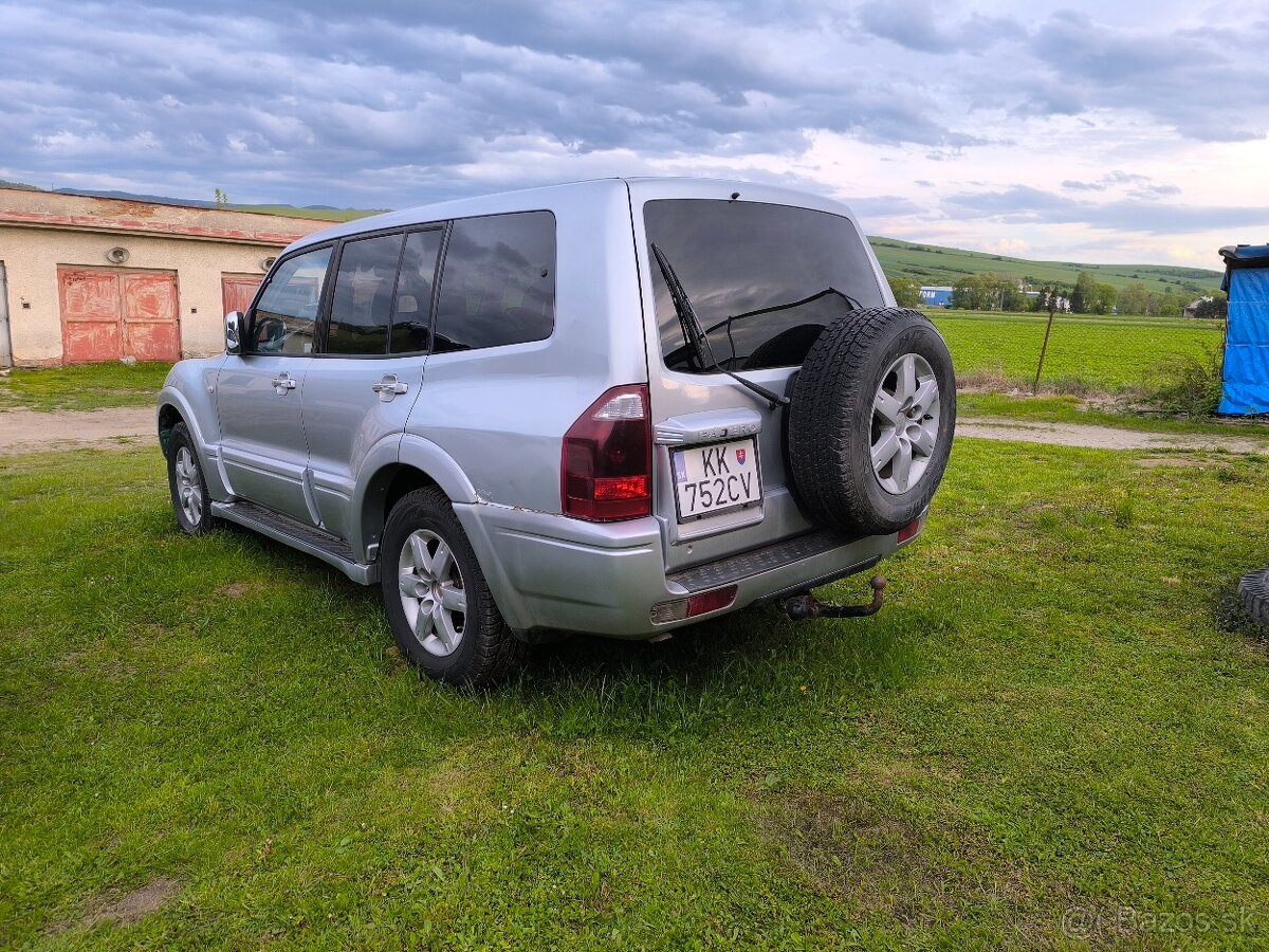 Mitsubishi Pajero Wagon 3.2 DI-D A/T - 3