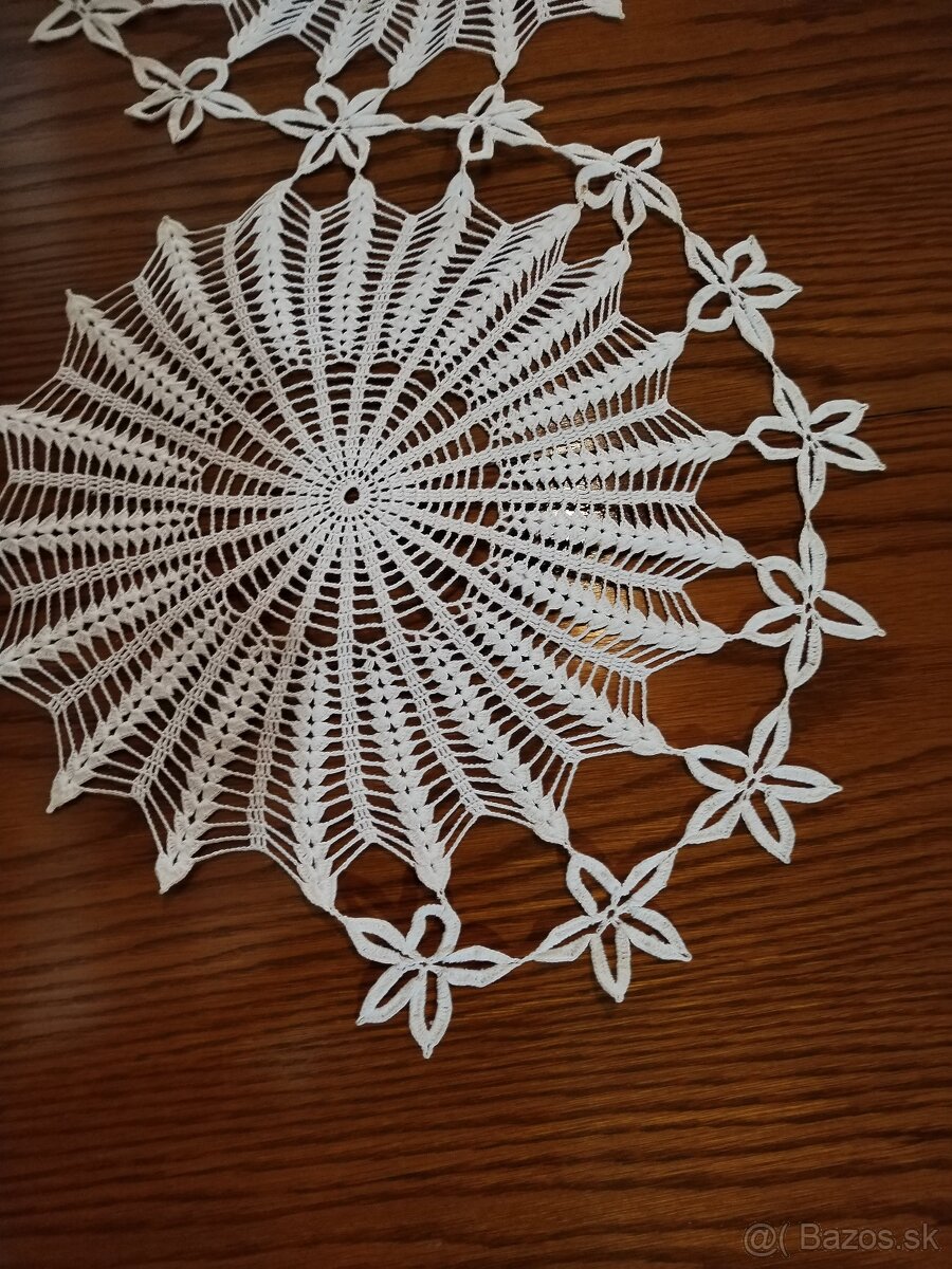 Ručne hačkovaný obrus - nový. - 3