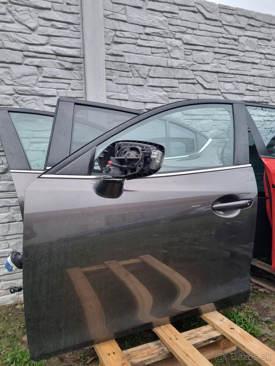 Dvere mazda 3 - 3