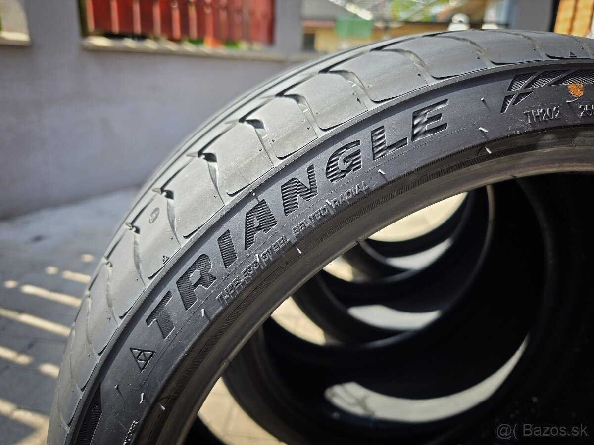 Predám pneu 255/35 R19 - 3