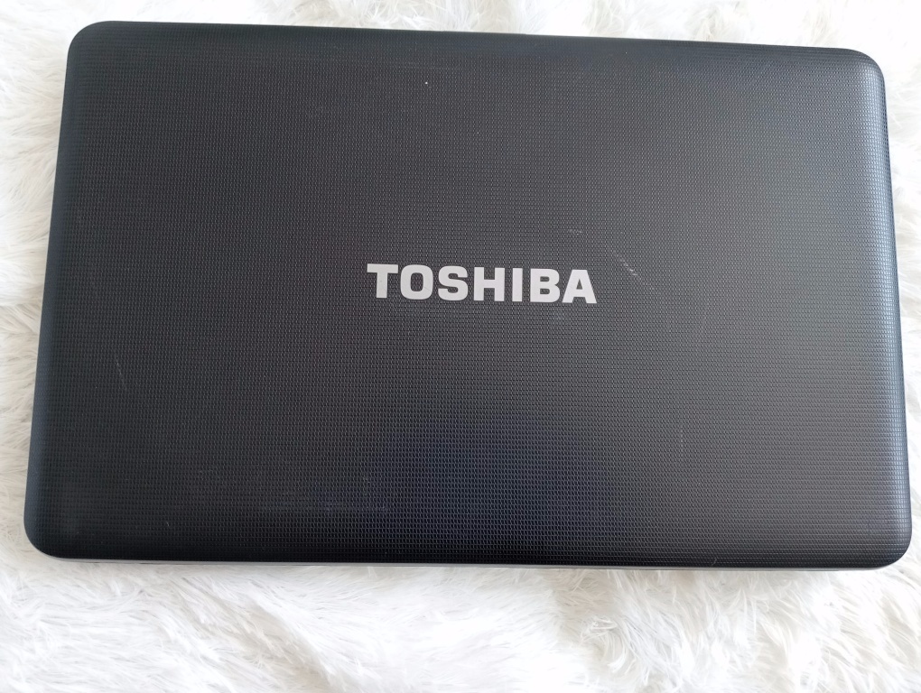 rozpredám notebook Toshiba satellite C850 - 3