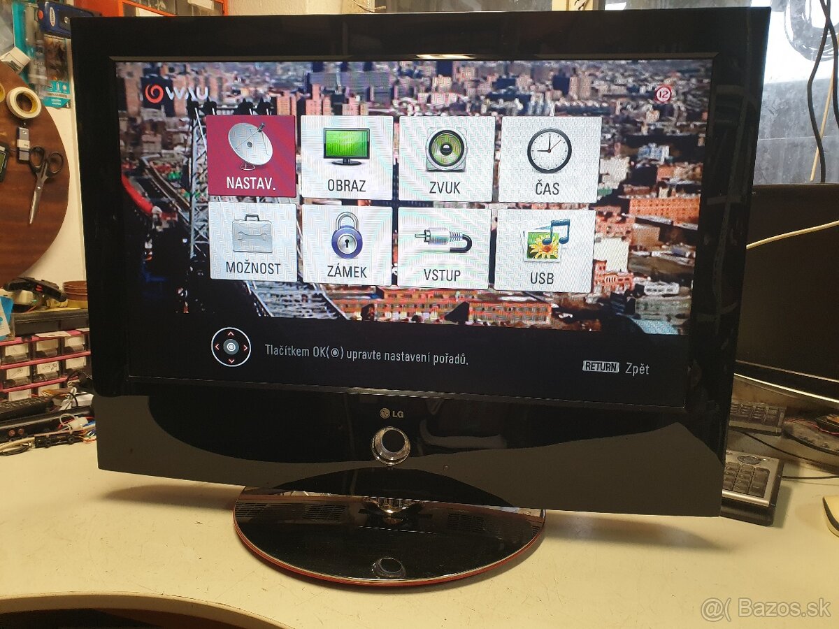 32" LCD TV s DVBT - 3