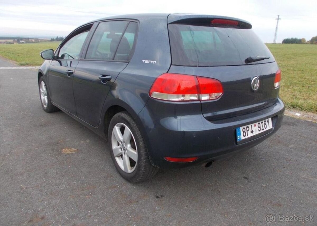 Volkswagen Golf 1,6TDI 77KW nafta manuál 77 kw - 3