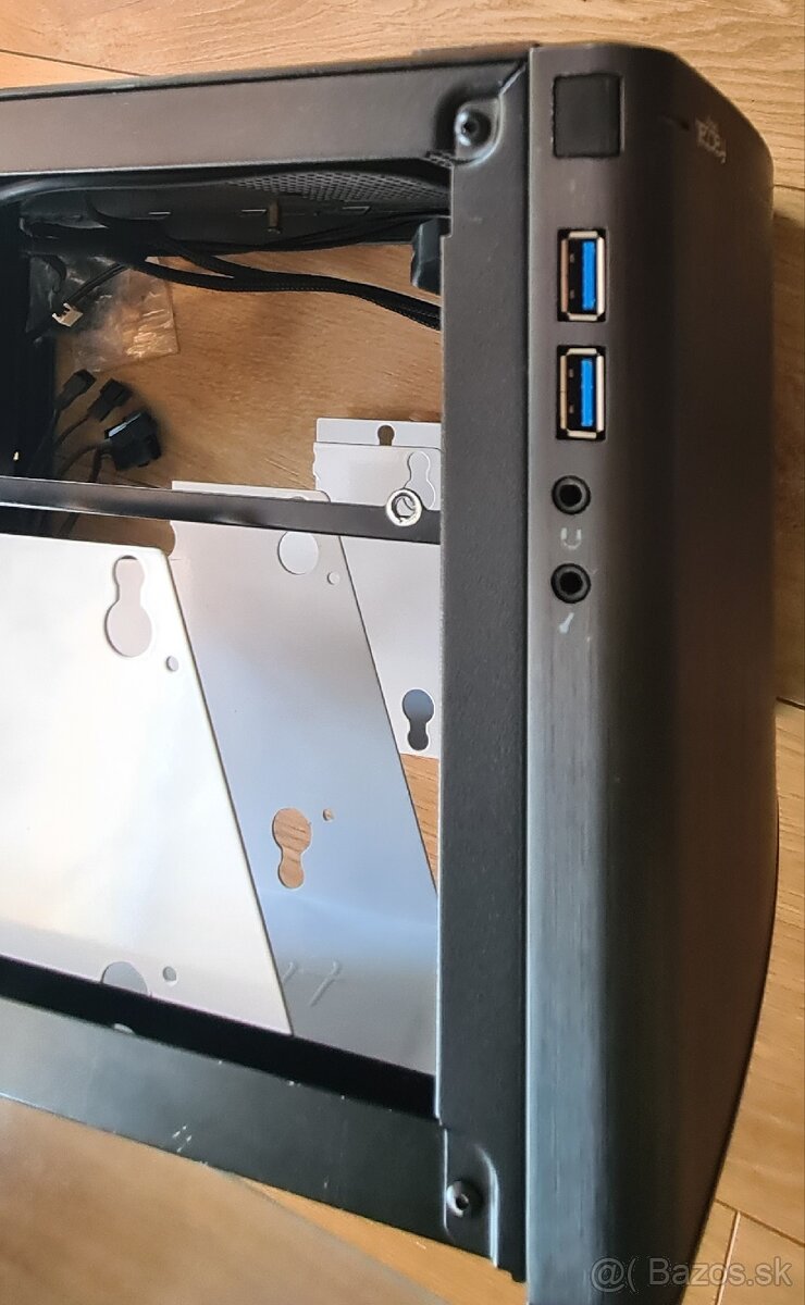 Pc skrinka Fractal - 3