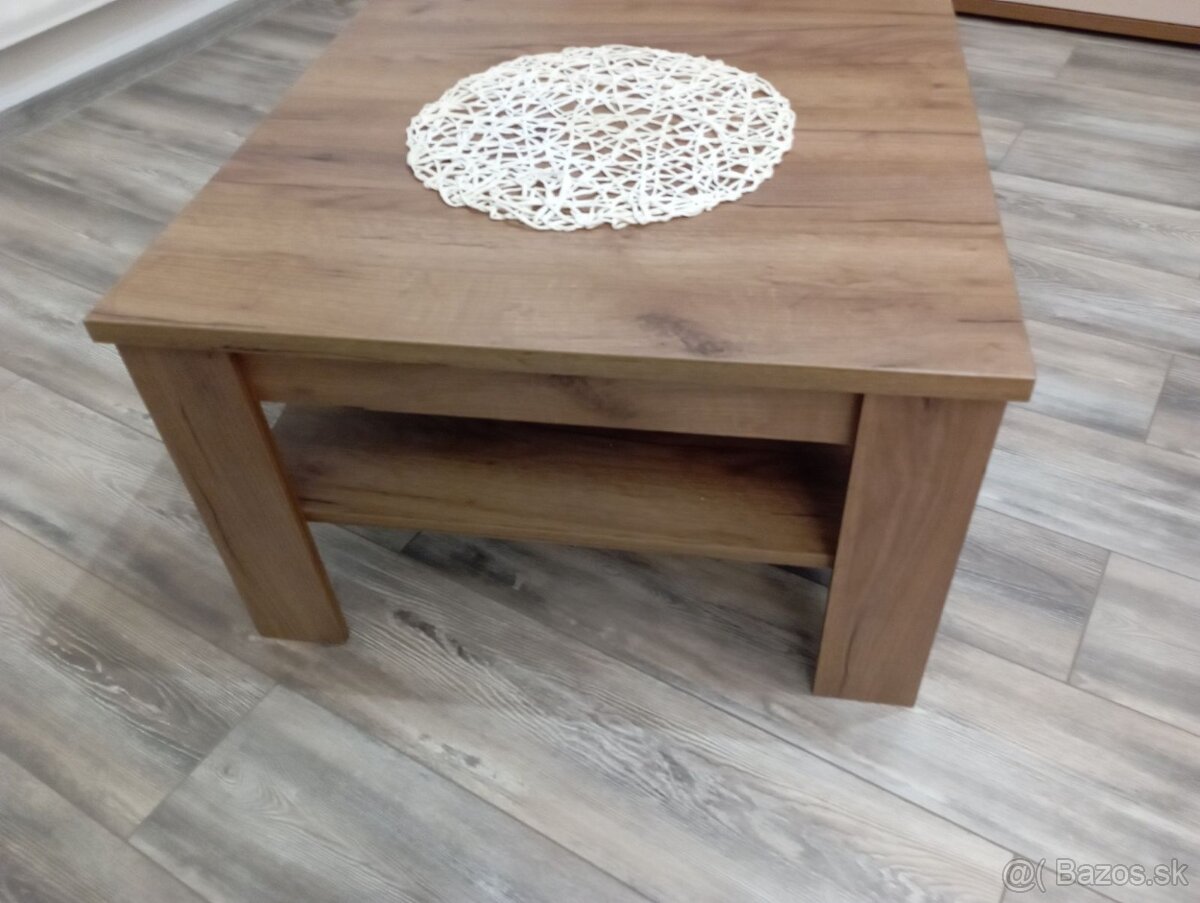 Stolík - 3