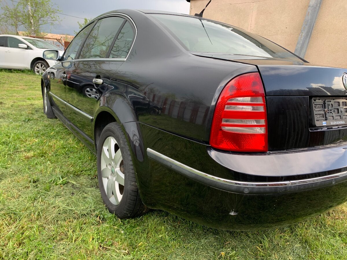 Rozpredam superb na nahradne diely - 3